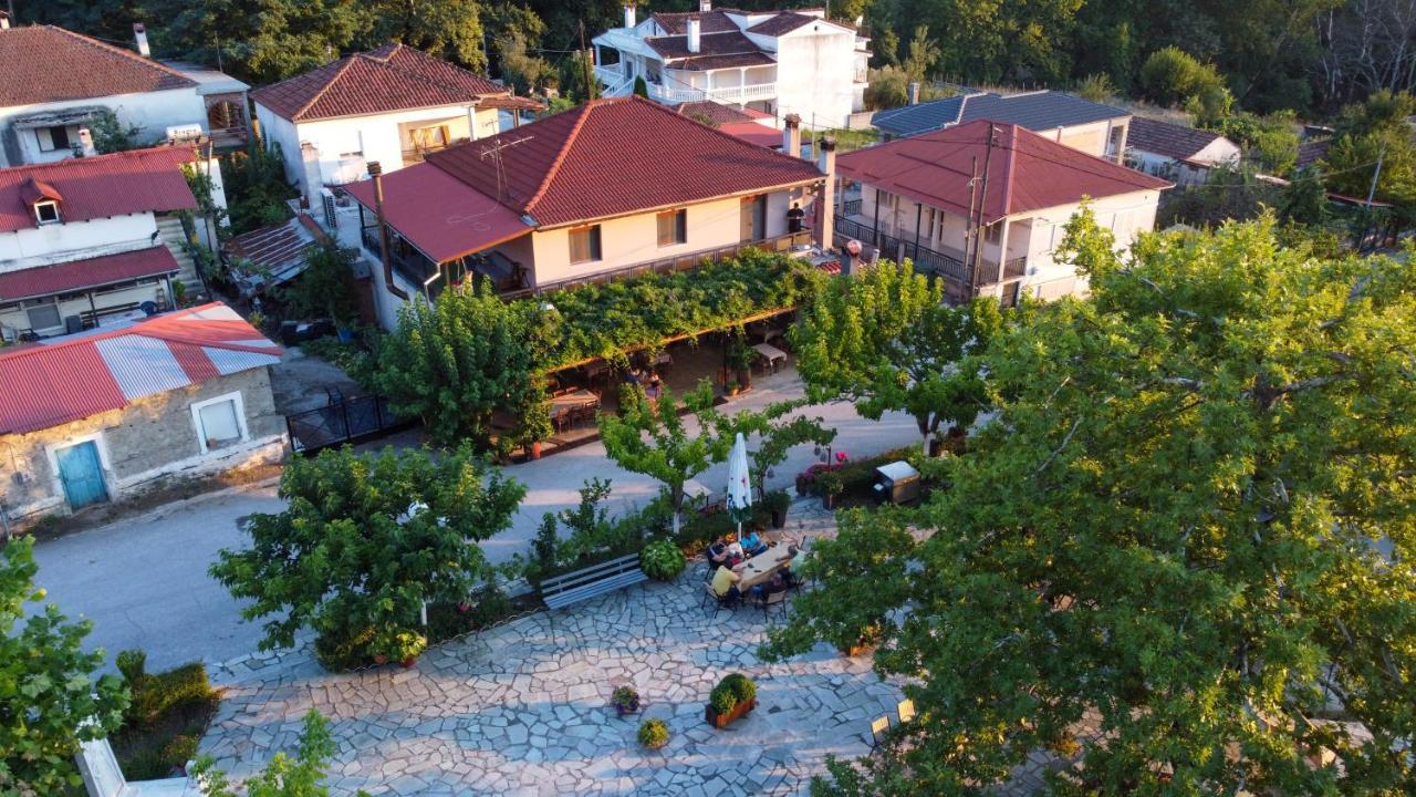 Arados Family Residence Калампака Екстериор снимка